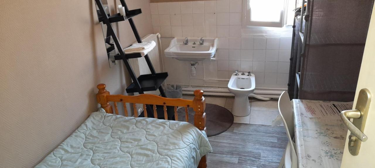 Le Parisien Hotel Сент Екстериор снимка