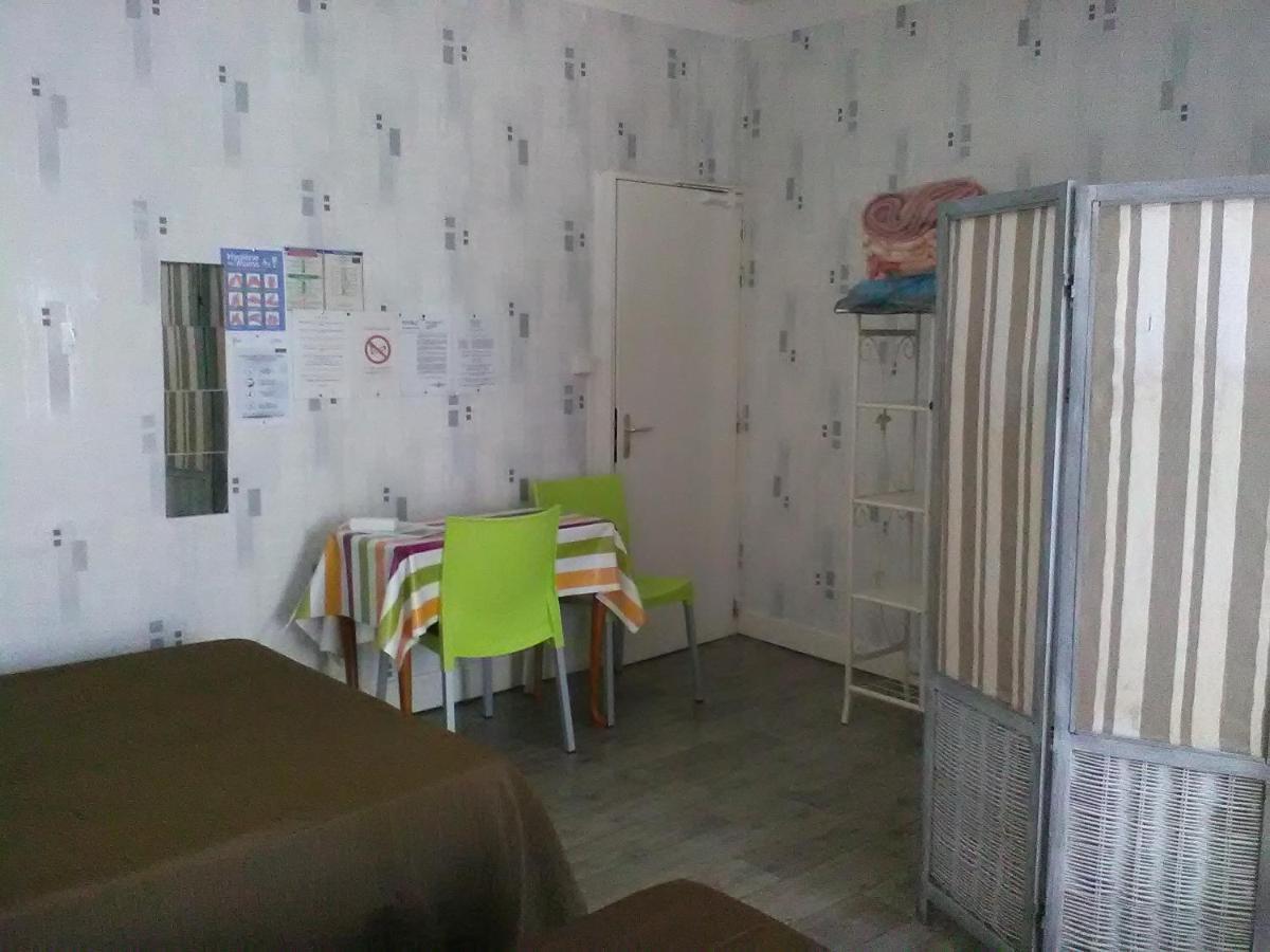 Le Parisien Hotel Сент Екстериор снимка