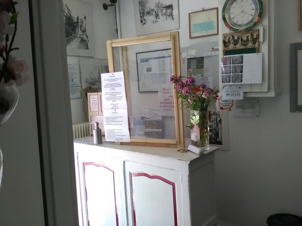 Le Parisien Hotel Сент Екстериор снимка
